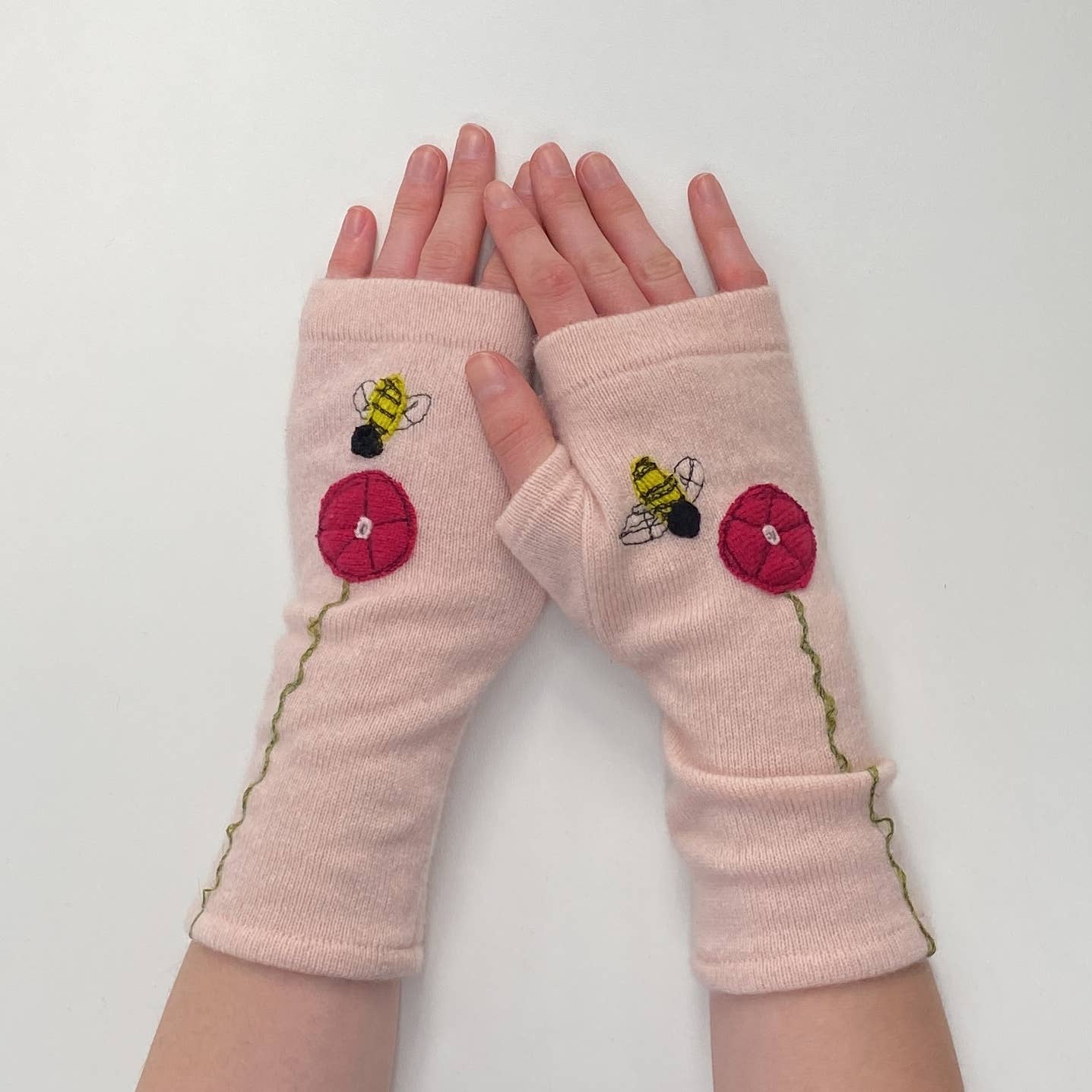 Fingerless Cashmere Gloves-Bee