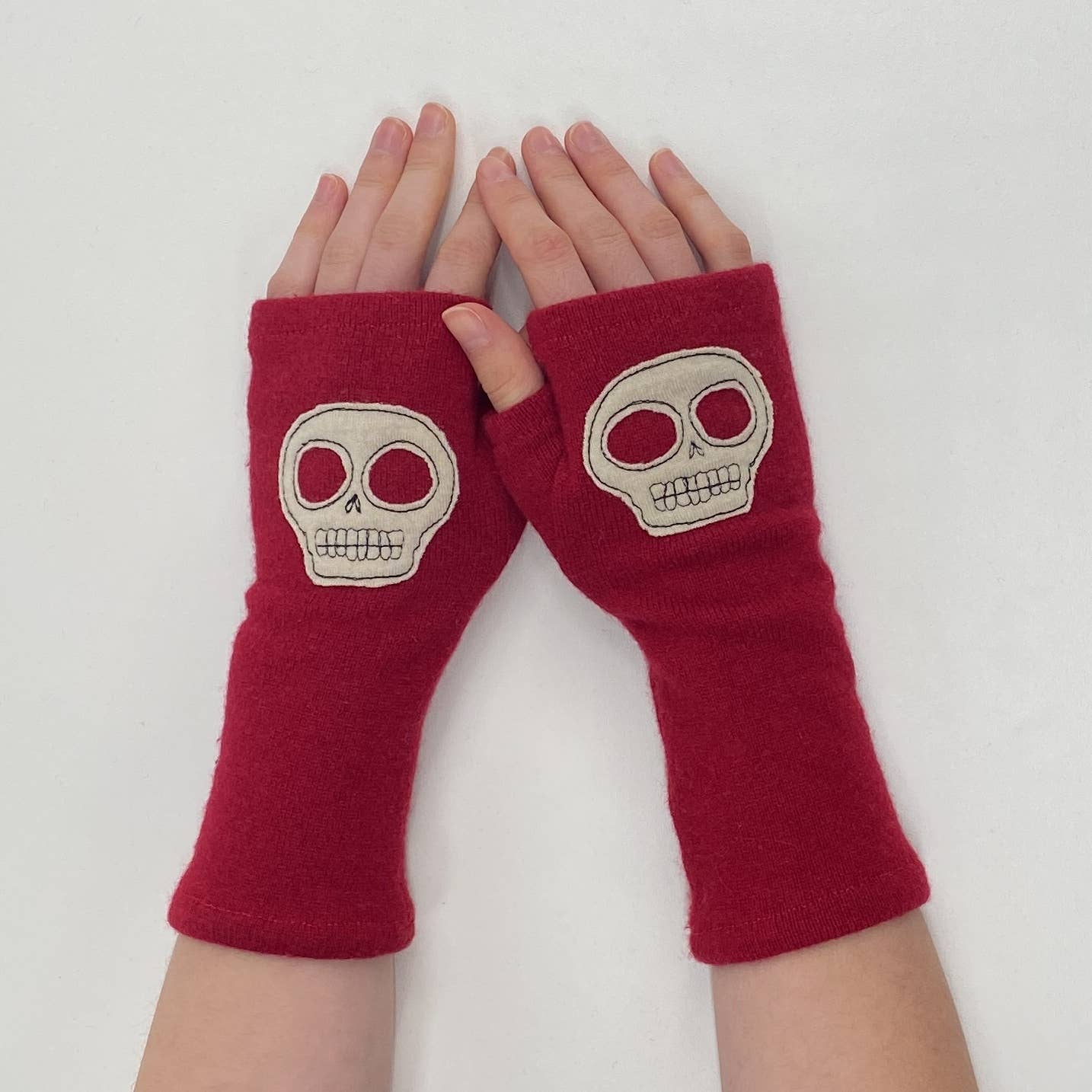 Fingerless Cashmere Gloves - Skull