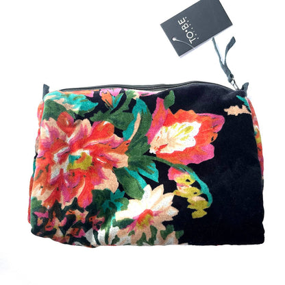 Little Journeys Chicago - Rome Velvet Pouch Coral Black
