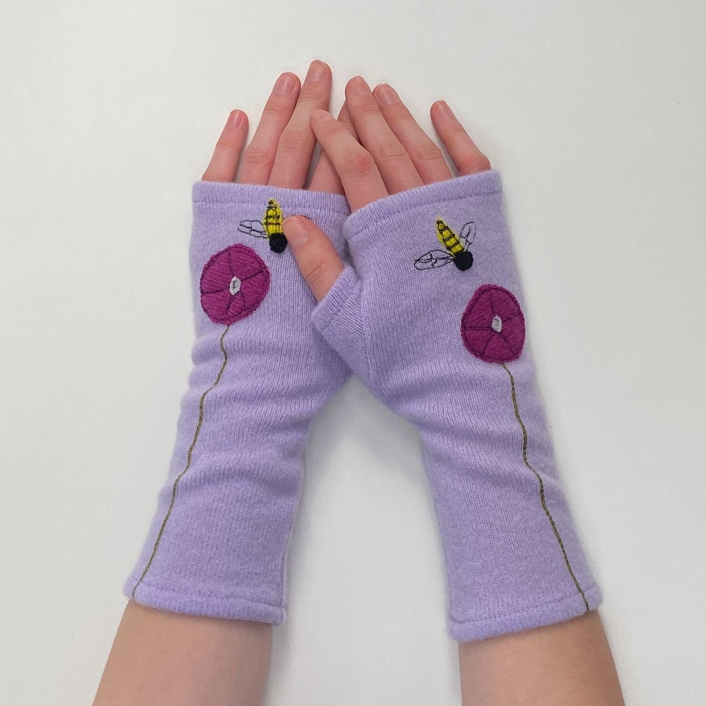 Fingerless Cashmere Gloves-Bee